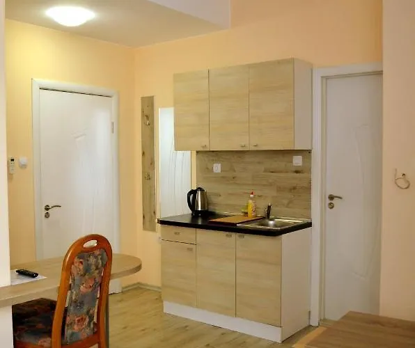 апарт център Center *