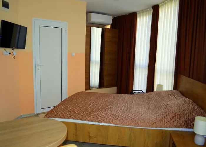 апарт център Center *